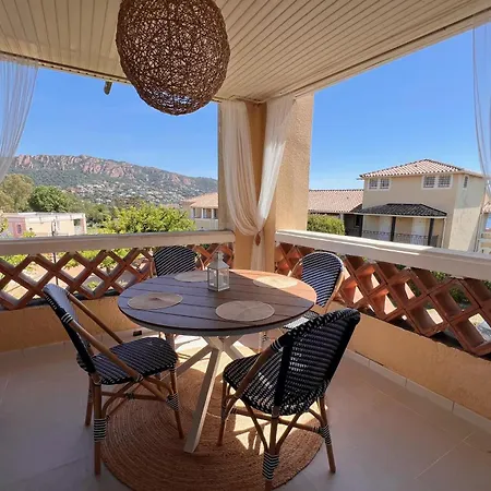 Daire Cap Esterel Prestige-climatisation-jardins Clos-pleine Vue Ou Esterel *
